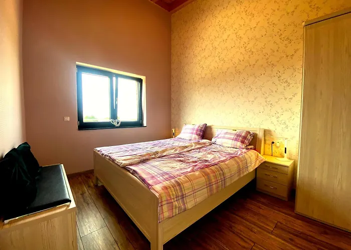 Am Weiher Kategorie 2 *